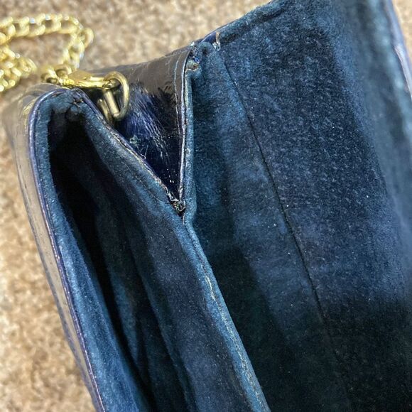 VTG, GENUINE EEL SKIN MADE IN KOREA Elegant Blue Clutch with Gold Chain - Picture 14 of 16